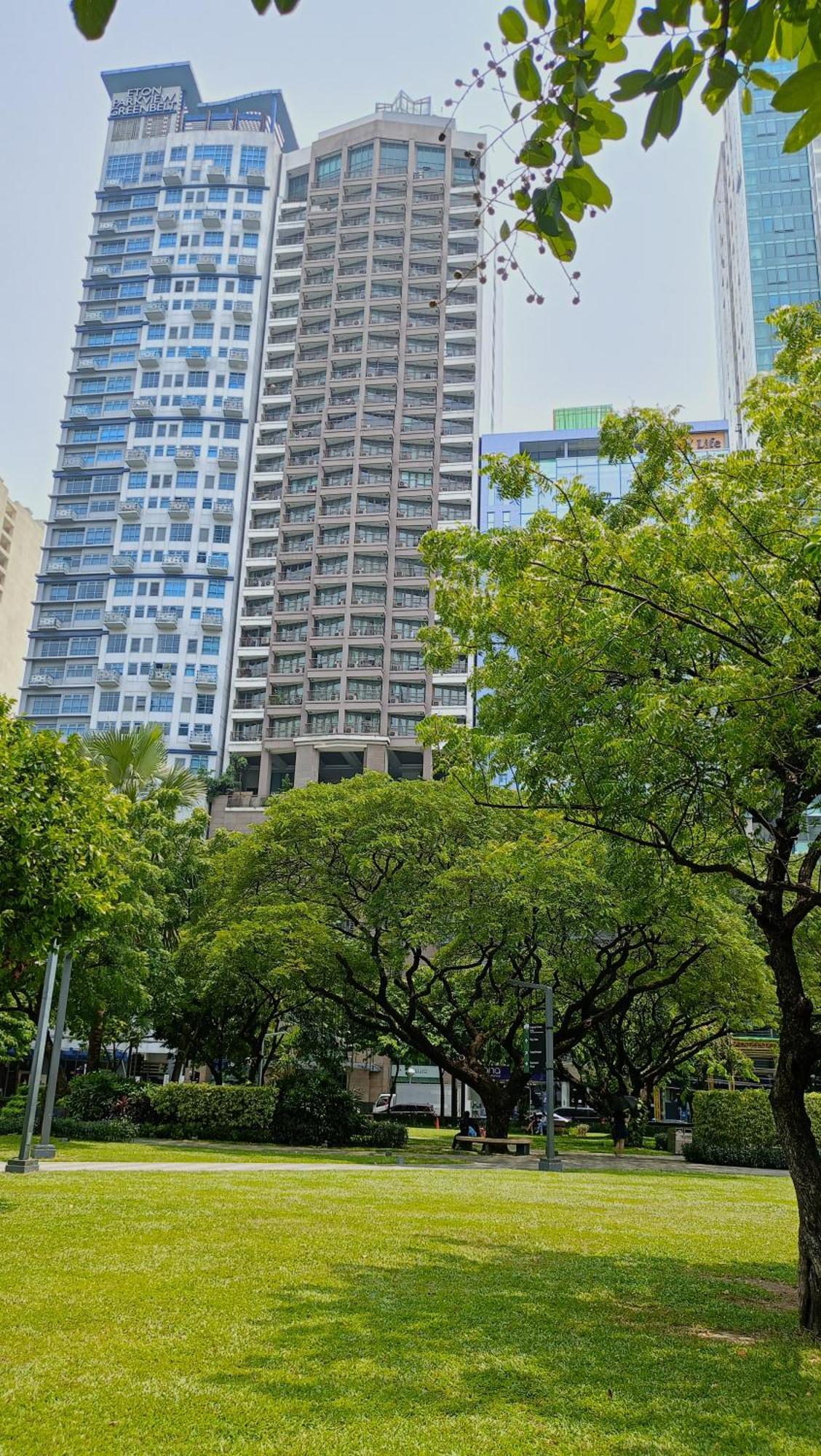 Kl Executive Greenbelt Manila Exteriör bild