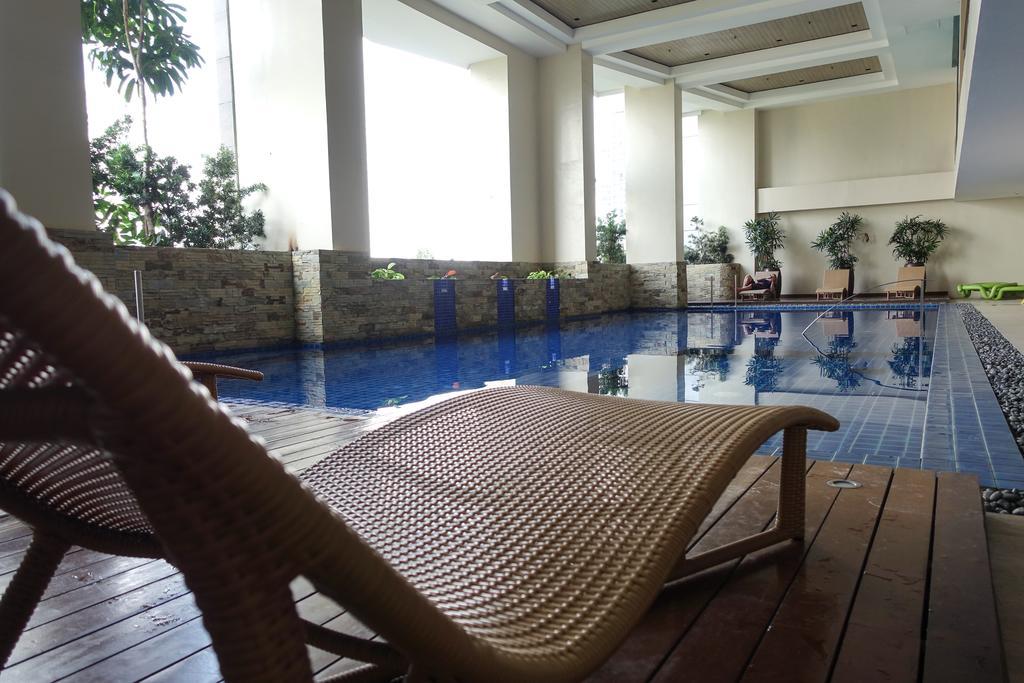 Kl Executive Greenbelt Manila Exteriör bild